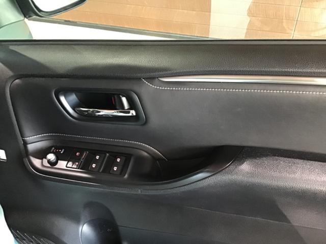 エスクァイア Ｇｉ　衝突安全ボディ　シートＨ　ウォークスルー　スマートキーＰスタート　アイドリングＳＴＯＰ　イモビライザー　オートクルーズコントロール　キーレス　ＡＢＳ　３列　Ｗエアコン　ＬＥＤヘッドライト　オートライト（17枚目）