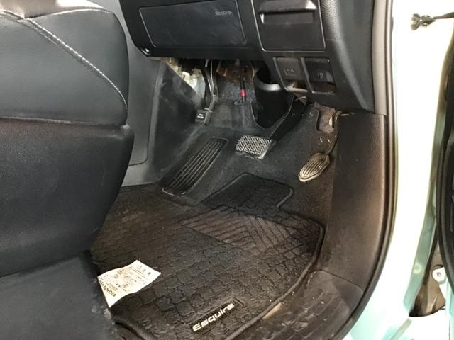 エスクァイア Ｇｉ　衝突安全ボディ　シートＨ　ウォークスルー　スマートキーＰスタート　アイドリングＳＴＯＰ　イモビライザー　オートクルーズコントロール　キーレス　ＡＢＳ　３列　Ｗエアコン　ＬＥＤヘッドライト　オートライト（28枚目）