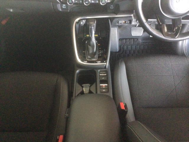 ヴェゼル ｅ：ＨＥＶ　Ｚ　ＬＤＡ　衝突回避支援ブレーキ機能　パノラミックビューモニター　スマキ　Ｐトランク　フルオートエアコン　オートＬＥＤ　エアバッグ　両席エアバック　パワーウィンドウ　ＬＥＤランプ　ソナー　クルーズＣ（16枚目）