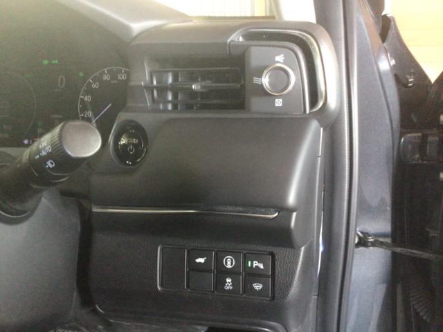 ヴェゼル ｅ：ＨＥＶ　Ｚ　ＬＤＡ　衝突回避支援ブレーキ機能　パノラミックビューモニター　スマキ　Ｐトランク　フルオートエアコン　オートＬＥＤ　エアバッグ　両席エアバック　パワーウィンドウ　ＬＥＤランプ　ソナー　クルーズＣ（20枚目）