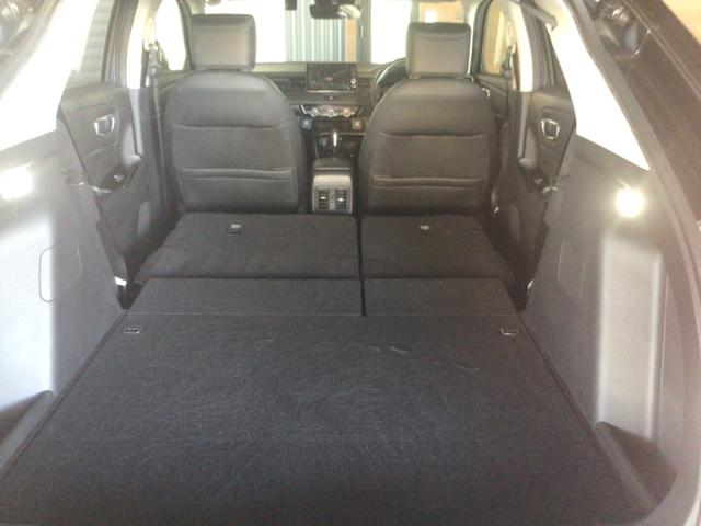 ヴェゼル ｅ：ＨＥＶ　Ｚ　ＬＤＡ　衝突回避支援ブレーキ機能　パノラミックビューモニター　スマキ　Ｐトランク　フルオートエアコン　オートＬＥＤ　エアバッグ　両席エアバック　パワーウィンドウ　ＬＥＤランプ　ソナー　クルーズＣ（42枚目）