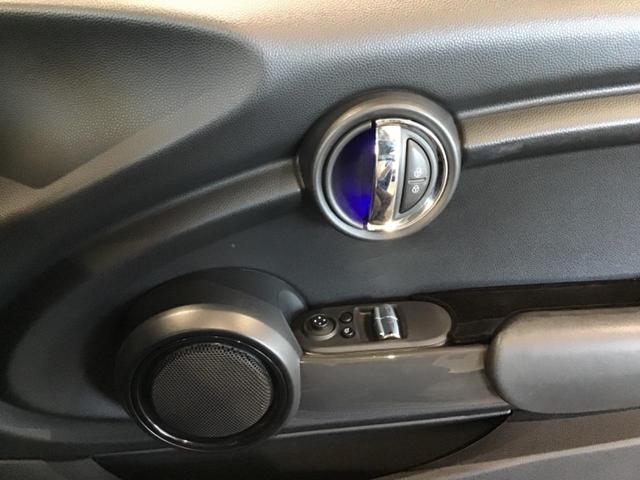 MINI クーパーD クーパーD(4名) BT 盗難防止システム インテリジェントセーフティ ナビ オートエアコン HDDナビ 横滑り防止機能 Aストップ USB接続(31枚目)