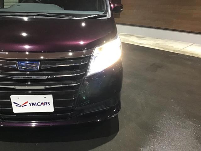 ノア ハイブリッドＸ　ディライトプラス　ＬＥＤ　リアエアコン　スマキー　横滑り防止　パワステ　パワーウインドウ　ＡＢＳ　エアバッグ　盗難防止装置　キーレス　アイドリングストップ　３列シート　ウォークスルー　フルフラット　Ａライト（13枚目）