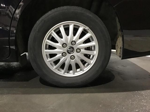 ノア ハイブリッドＸ　ディライトプラス　ＬＥＤ　リアエアコン　スマキー　横滑り防止　パワステ　パワーウインドウ　ＡＢＳ　エアバッグ　盗難防止装置　キーレス　アイドリングストップ　３列シート　ウォークスルー　フルフラット　Ａライト（19枚目）