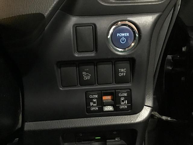 ノア ハイブリッドＸ　ディライトプラス　ＬＥＤ　リアエアコン　スマキー　横滑り防止　パワステ　パワーウインドウ　ＡＢＳ　エアバッグ　盗難防止装置　キーレス　アイドリングストップ　３列シート　ウォークスルー　フルフラット　Ａライト（28枚目）