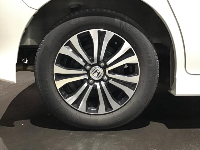 フリードハイブリッド ジャストセレクション セキュリティー 横滑り防止機能 衝突安全ボディ オートクルーズ エアバック ウォークスルー キーレスエントリー PS フルオートエアコン ABS パワーウィンドウ 運転席助手席エアバック(15枚目)