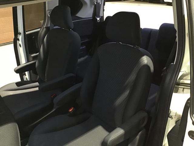 フリードハイブリッド ジャストセレクション セキュリティー 横滑り防止機能 衝突安全ボディ オートクルーズ エアバック ウォークスルー キーレスエントリー PS フルオートエアコン ABS パワーウィンドウ 運転席助手席エアバック(20枚目)