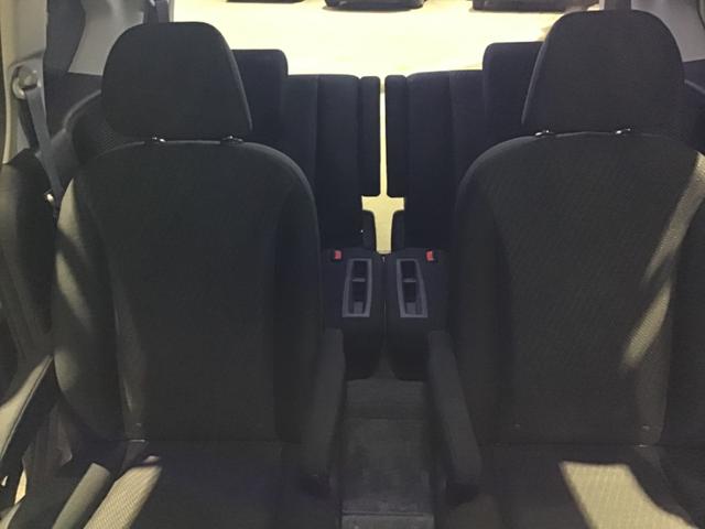 フリードハイブリッド ジャストセレクション セキュリティー 横滑り防止機能 衝突安全ボディ オートクルーズ エアバック ウォークスルー キーレスエントリー PS フルオートエアコン ABS パワーウィンドウ 運転席助手席エアバック(21枚目)