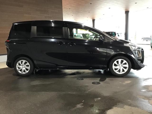 シエンタ G スマートキープッシュスタート アイドリングS 衝突安全ボディ フルオートエアコン パワーウィンド 運転席エアバック パワステ キーフリーシステム ABS 3列 セキュリティアラーム 助手席エアバック(6枚目)