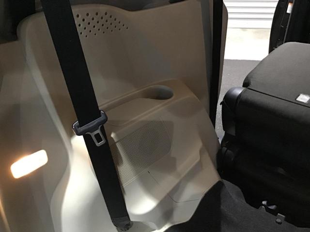 シエンタ G スマートキープッシュスタート アイドリングS 衝突安全ボディ フルオートエアコン パワーウィンド 運転席エアバック パワステ キーフリーシステム ABS 3列 セキュリティアラーム 助手席エアバック(46枚目)