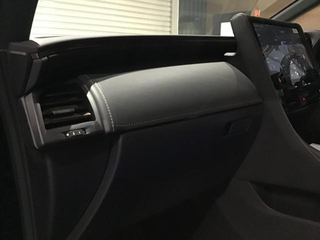 アルファード Ｚ　Ｂカメラ　１００Ｖ電源　レーンキープ　ＢＴ接続　ＬＥＤ　スマキ　パワステ　メモリーナビ　シートエアコン　３列シート　パワーシート　エアバッグ　ＥＴＣ　キーレス　シートヒーター　オットマン　ＵＳＢ（38枚目）