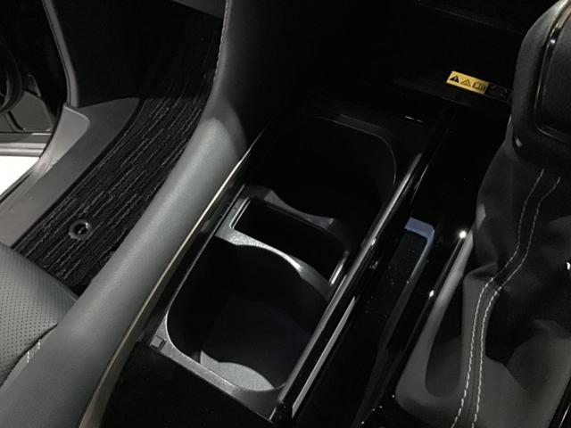 アルファード Ｚ　Ｂカメラ　１００Ｖ電源　レーンキープ　ＢＴ接続　ＬＥＤ　スマキ　パワステ　メモリーナビ　シートエアコン　３列シート　パワーシート　エアバッグ　ＥＴＣ　キーレス　シートヒーター　オットマン　ＵＳＢ（55枚目）