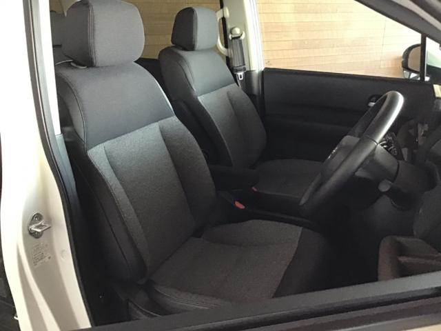 フリード ｅ：ＨＥＶエアー　ＥＸ　衝突軽減システム　ソナー　オートマチックハイビーム　横滑り防止装置　クルーズコントロール　サイドカーテンエアバック　リアクーラー　ＬＥＤランプ　レーンキープ　シートヒーター　キーレス　オートライト（25枚目）