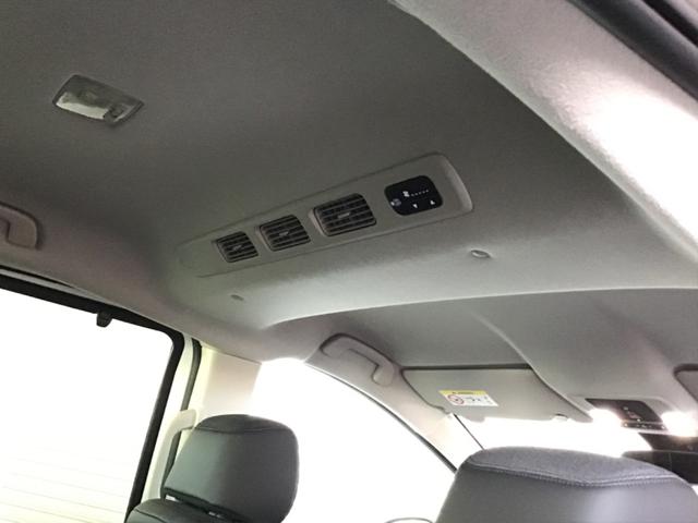 フリード ｅ：ＨＥＶエアー　ＥＸ　衝突軽減システム　ソナー　オートマチックハイビーム　横滑り防止装置　クルーズコントロール　サイドカーテンエアバック　リアクーラー　ＬＥＤランプ　レーンキープ　シートヒーター　キーレス　オートライト（41枚目）