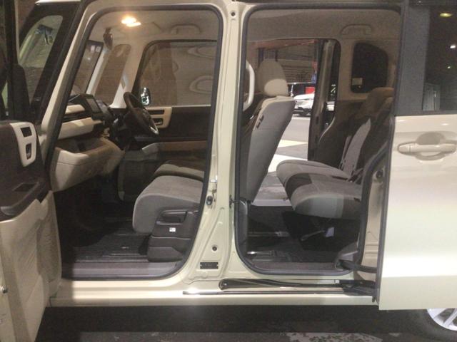 N-BOX G・EXホンダセンシング パワーウインドウ LKAS 衝突軽減 オートマチックハイビーム 衝突安全ボディ フルフラット Bモニ LED エアバッグ キーレススタート ETC スマ-トキ- オートライト カーテンエアバッグ(31枚目)