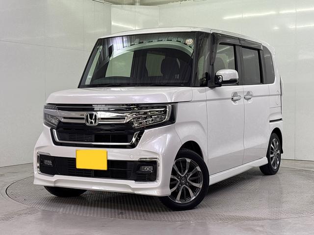 Ｎ－ＢＯＸカスタム Ｌ　Ｐソナー　車線逸脱警報装置　サイドエアバッグ　Ａストップ　シートヒータ　ベンチシート　キーフリーシステム　ＬＥＤライト　クルーズコントロール　ＡＣ　フルフラットシート　スマキー　横滑り防止　ＡＢＳ（2枚目）