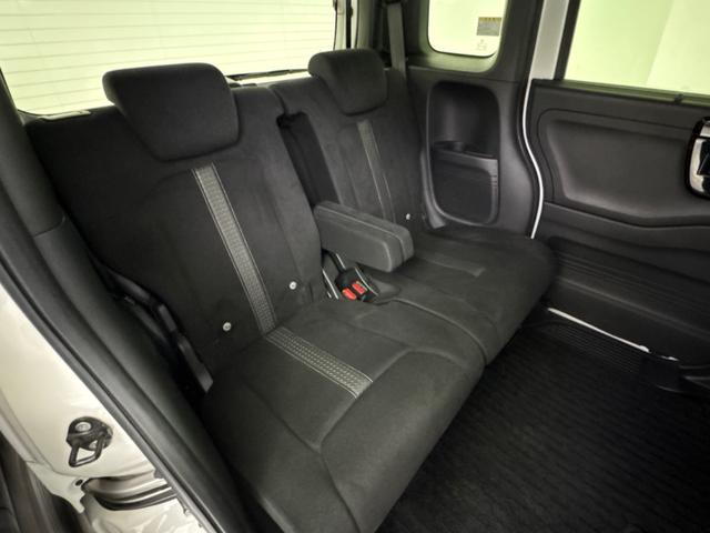 Ｎ－ＢＯＸカスタム Ｌ　Ｐソナー　車線逸脱警報装置　サイドエアバッグ　Ａストップ　シートヒータ　ベンチシート　キーフリーシステム　ＬＥＤライト　クルーズコントロール　ＡＣ　フルフラットシート　スマキー　横滑り防止　ＡＢＳ（8枚目）