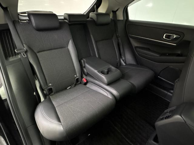 ヴェゼル ｅ：ＨＥＶ　Ｚ　ＬＤＡ　衝突回避支援ブレーキ機能　スマキ　Ｐトランク　フルオートエアコン　オートＬＥＤ　エアバッグ　両席エアバック　パワーウィンドウ　ＬＥＤランプ　ソナー　クルーズＣ　キーレスエントリー　シートヒータ（8枚目）