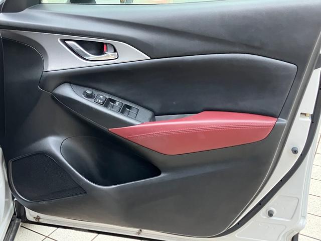 各種安全装備も充実してますので普段乗りから長距離ドライブまでばっちりです！