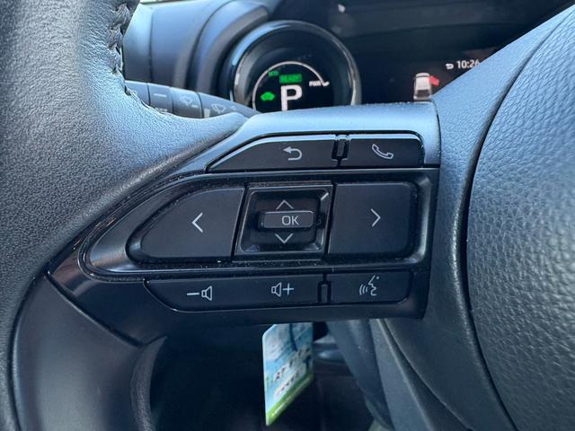 ヤリス ハイブリッドＺ　車検２年付き・純正ナビ・バックカメラ・ＥＴＣ・ドラレコ・ＬＥＤヘッドライト・フォグ・スマートキー・禁煙車・シートヒーター・モデリスタＡＷ・新車記録簿・ＴＳＳ（17枚目）