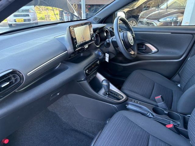 ヤリス ハイブリッドＺ　車検２年付き・純正ナビ・バックカメラ・ＥＴＣ・ドラレコ・ＬＥＤヘッドライト・フォグ・スマートキー・禁煙車・シートヒーター・モデリスタＡＷ・新車記録簿・ＴＳＳ（19枚目）