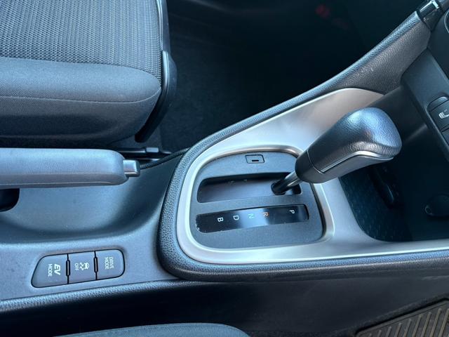 ヤリス ハイブリッドＺ　車検２年付き・純正ナビ・バックカメラ・ＥＴＣ・ドラレコ・ＬＥＤヘッドライト・フォグ・スマートキー・禁煙車・シートヒーター・モデリスタＡＷ・新車記録簿・ＴＳＳ（24枚目）