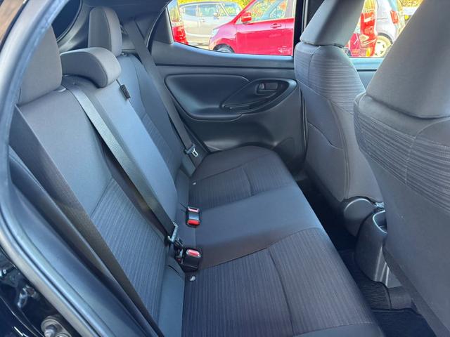 ヤリス ハイブリッドＺ　車検２年付き・純正ナビ・バックカメラ・ＥＴＣ・ドラレコ・ＬＥＤヘッドライト・フォグ・スマートキー・禁煙車・シートヒーター・モデリスタＡＷ・新車記録簿・ＴＳＳ（27枚目）