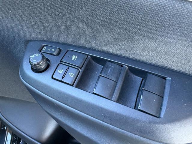 ヤリス ハイブリッドＺ　車検２年付き・純正ナビ・バックカメラ・ＥＴＣ・ドラレコ・ＬＥＤヘッドライト・フォグ・スマートキー・禁煙車・シートヒーター・モデリスタＡＷ・新車記録簿・ＴＳＳ（30枚目）