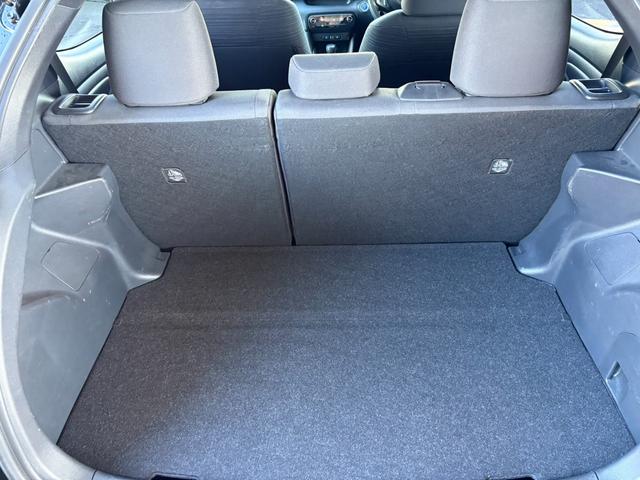 ヤリス ハイブリッドＺ　車検２年付き・純正ナビ・バックカメラ・ＥＴＣ・ドラレコ・ＬＥＤヘッドライト・フォグ・スマートキー・禁煙車・シートヒーター・モデリスタＡＷ・新車記録簿・ＴＳＳ（33枚目）