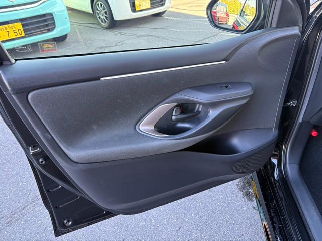 ヤリス ハイブリッドＺ　車検２年付き・純正ナビ・バックカメラ・ＥＴＣ・ドラレコ・ＬＥＤヘッドライト・フォグ・スマートキー・禁煙車・シートヒーター・モデリスタＡＷ・新車記録簿・ＴＳＳ（36枚目）