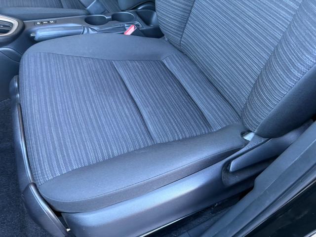 ヤリス ハイブリッドＺ　車検２年付き・純正ナビ・バックカメラ・ＥＴＣ・ドラレコ・ＬＥＤヘッドライト・フォグ・スマートキー・禁煙車・シートヒーター・モデリスタＡＷ・新車記録簿・ＴＳＳ（37枚目）