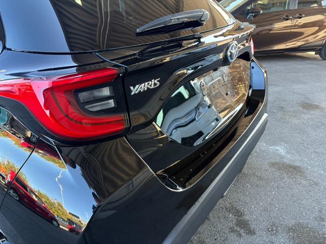 ヤリス ハイブリッドＺ　車検２年付き・純正ナビ・バックカメラ・ＥＴＣ・ドラレコ・ＬＥＤヘッドライト・フォグ・スマートキー・禁煙車・シートヒーター・モデリスタＡＷ・新車記録簿・ＴＳＳ（56枚目）