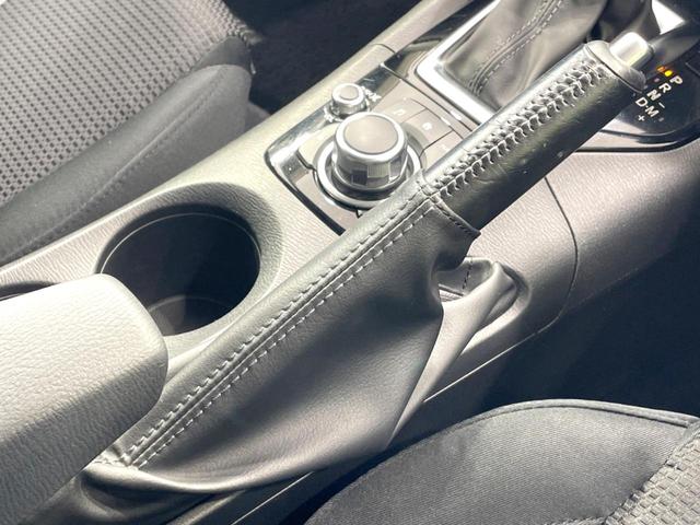 アクセラスポーツ １５Ｓ　純正ナビ　バックカメラ　衝突軽減　禁煙車　ビルトインＥＴＣ　Ｂｌｕｅｔｏｏｔｈ　フルセグ　ＬＥＤヘッドライト　ブラインドスポットモニター　クルコン　オートライト　デュアルエアコン　純正１６インチアルミ（28枚目）