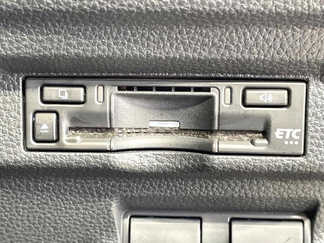 カローラクロス Ｇ　衝突軽減　純正ディスプレイオーディオ　バックカメラ　ドラレコ　ＥＴＣ　Ｂｌｕｅｔｏｏｔｈ　フルセグ　禁煙車　アダプティブクルーズ　ＬＥＤヘッドライト　スマートキー　電動パーキングブレーキ　オートライト（6枚目）