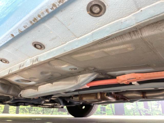 アクア Ｇ　純正ナビ　バックカメラ　禁煙車　ビルトインＥＴＣ　Ｂｌｕｅｔｏｏｔｈ　コーナーセンサー　スマートキー　オートライト　シートヒーター　地デジ　革巻きステアリング　アームレスト付センターコンソールボックス（22枚目）