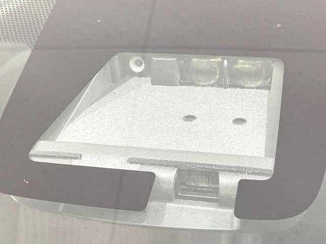 アクア Ｇ　純正９インチナビ　バックカメラ　トヨタセーフティセンス　禁煙車　ドラレコ　シートヒーター　コーナーセンサー　スマートキー　ＬＥＤヘッド　ＥＴＣ２．０　クルコン　オートハイビーム　純正１５インチアルミ（5枚目）