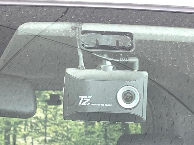 ルーミー カスタムＧ　純正９型ナビ　全周囲カメラ　両側電動ドア　衝突軽減　ドラレコ　ＥＴＣ　禁煙車　レーダークルーズ　コーナーセンサー　シートヒーター　ＬＥＤヘッド　オートライト　オートエアコン　スマートキー　ＬＥＤフォグ（7枚目）