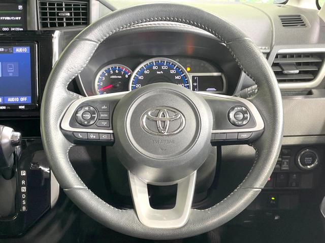ルーミー カスタムＧ　純正９型ナビ　全周囲カメラ　両側電動ドア　衝突軽減　ドラレコ　ＥＴＣ　禁煙車　レーダークルーズ　コーナーセンサー　シートヒーター　ＬＥＤヘッド　オートライト　オートエアコン　スマートキー　ＬＥＤフォグ（11枚目）
