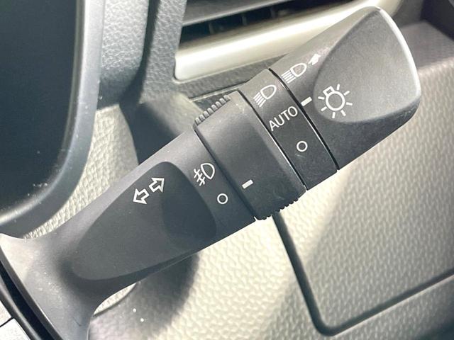 ルーミー カスタムＧ　純正９型ナビ　全周囲カメラ　両側電動ドア　衝突軽減　ドラレコ　ＥＴＣ　禁煙車　レーダークルーズ　コーナーセンサー　シートヒーター　ＬＥＤヘッド　オートライト　オートエアコン　スマートキー　ＬＥＤフォグ（47枚目）