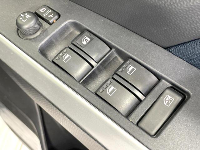 ルーミー カスタムＧ　純正９型ナビ　全周囲カメラ　両側電動ドア　衝突軽減　ドラレコ　ＥＴＣ　禁煙車　レーダークルーズ　コーナーセンサー　シートヒーター　ＬＥＤヘッド　オートライト　オートエアコン　スマートキー　ＬＥＤフォグ（53枚目）