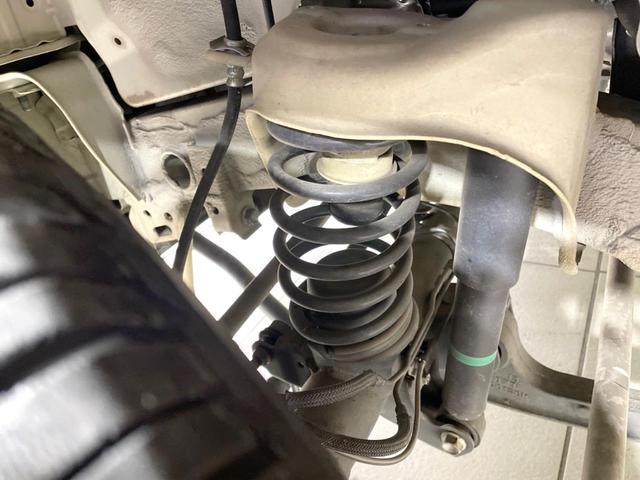 ジムニーシエラ ＪＣ　４ＷＤ　衝突軽減　純正９型ナビ　ドラレコ　ＥＴＣ　禁煙車　クルコン　シートヒーター　車線逸脱警報　ＬＥＤヘッド　オートライト　オートエアコンヘッドランプウォッシャー　ダウンヒルアシスト　フルセグ（20枚目）