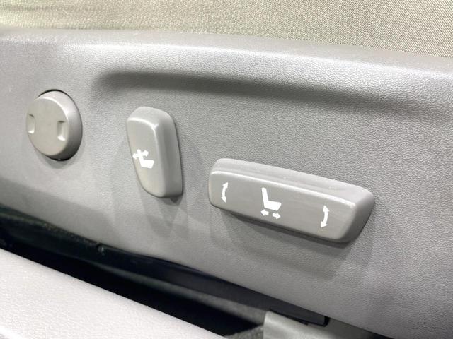 マークX 250G リラックスセレクション 禁煙車 SDナビ ドラレコ スマートキー パワーシート HIDヘッド フロントフォグ ETC オートライト デュアルエアコン 純正16インチアルミ CD DVD再生 フルセグ 革巻きステアリング(7枚目)