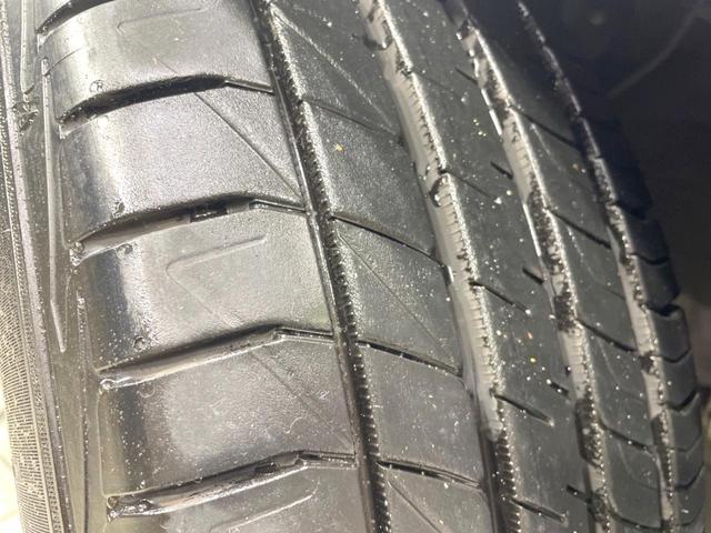 マークX 250G リラックスセレクション 禁煙車 SDナビ ドラレコ スマートキー パワーシート HIDヘッド フロントフォグ ETC オートライト デュアルエアコン 純正16インチアルミ CD DVD再生 フルセグ 革巻きステアリング(25枚目)