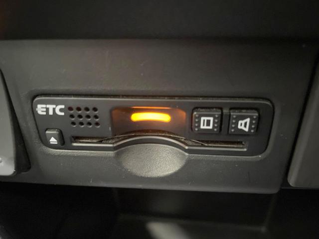 N-BOXカスタム G SSパッケージ 禁煙車 電動スライドドア SDナビ スマートキー シートヒーター HIDヘッド ビルトインETC オートライト オートエアコン 純正14インチアルミ Bluetooth DVD フルセグ LEDフォグ(6枚目)