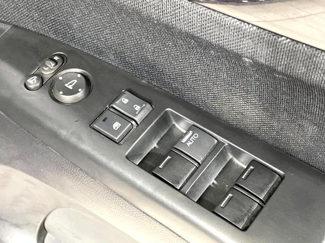 N-BOXカスタム G SSパッケージ 禁煙車 電動スライドドア SDナビ スマートキー シートヒーター HIDヘッド ビルトインETC オートライト オートエアコン 純正14インチアルミ Bluetooth DVD フルセグ LEDフォグ(44枚目)