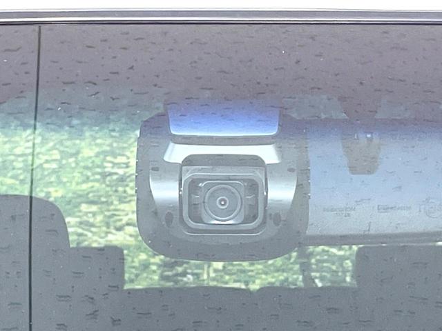 ムーヴ カスタム X SDナビ 禁煙車 ドラレコ スマートキー HIDヘッド オートエアコン 純正14インチアルミ Bluetooth DVD再生 地デジ アイドリングストップ 盗難防止装置 横滑り防止装置 衝突安全ボディ(4枚目)