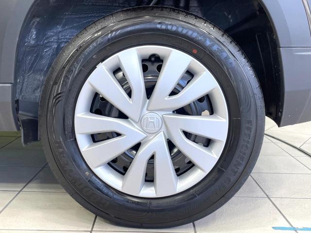 WR-V X ホンダセンシング レーダークルーズ 禁煙車 コーナーセンサー スマートキー LEDヘッドライト オートハイビーム 車線逸脱警報 オートライト オートエアコン パドルシフト 盗難防止装置 横滑り防止装置(24枚目)