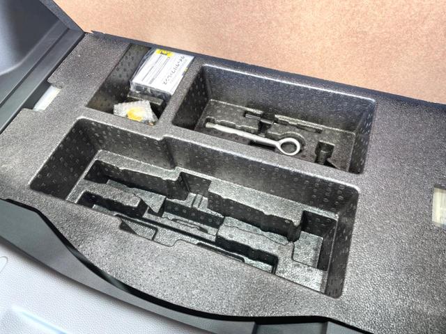 WR-V X ホンダセンシング レーダークルーズ 禁煙車 コーナーセンサー スマートキー LEDヘッドライト オートハイビーム 車線逸脱警報 オートライト オートエアコン パドルシフト 盗難防止装置 横滑り防止装置(51枚目)