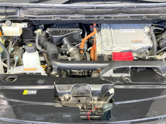 セレナ e-パワー ハイウェイスターV プロパイロット 衝突軽減 両側電動ドア 純正9型ナビ 全周囲カメラ ドラレコ ETC 禁煙車 デジタルインナーミラー ブラインドスポットモニター コーナーセンサー LEDヘッド オートエアコン(19枚目)