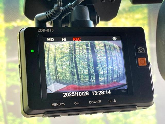 N-ONE プレミアム 純正ナビ ドラレコ ETC 禁煙車 HIDヘッド オートライト オートエアコン フロントフォグ 純正14インチアルミ 電動格納ミラー 横滑り防止装置 盗難防止装置 衝突安全ボディ CD再生(28枚目)